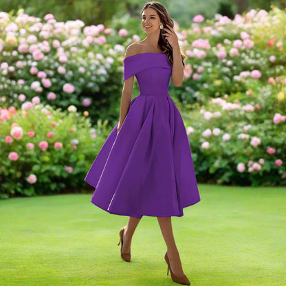Versatile abito midi donna senza spalline, vestito elegante per varie occasioni estive, moda femminile.