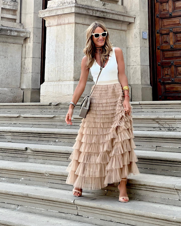 Gonna lunga donna in stile vintage, perfetta per un look elegante e fluido di moda.