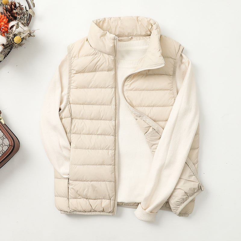 Gilet piumino donna moderno e pratico, design leggero e versatile per un look casual o sportivo.
