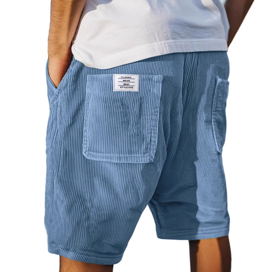 Pantaloncini uomo morbidi e casual per l'estate. Ideali per tempo libero, offrono comfort e stile rilassato.