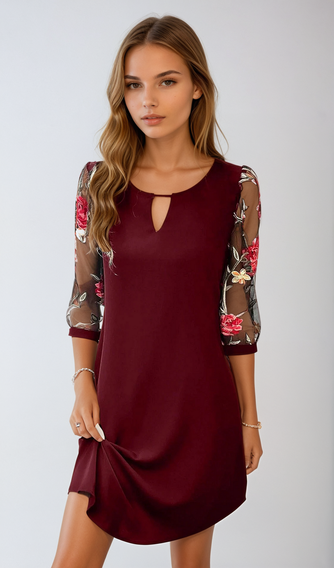 Abito da sera fluido donna autunnale, elegante e raffinato. Perfetto per cerimonie e occasioni speciali.
