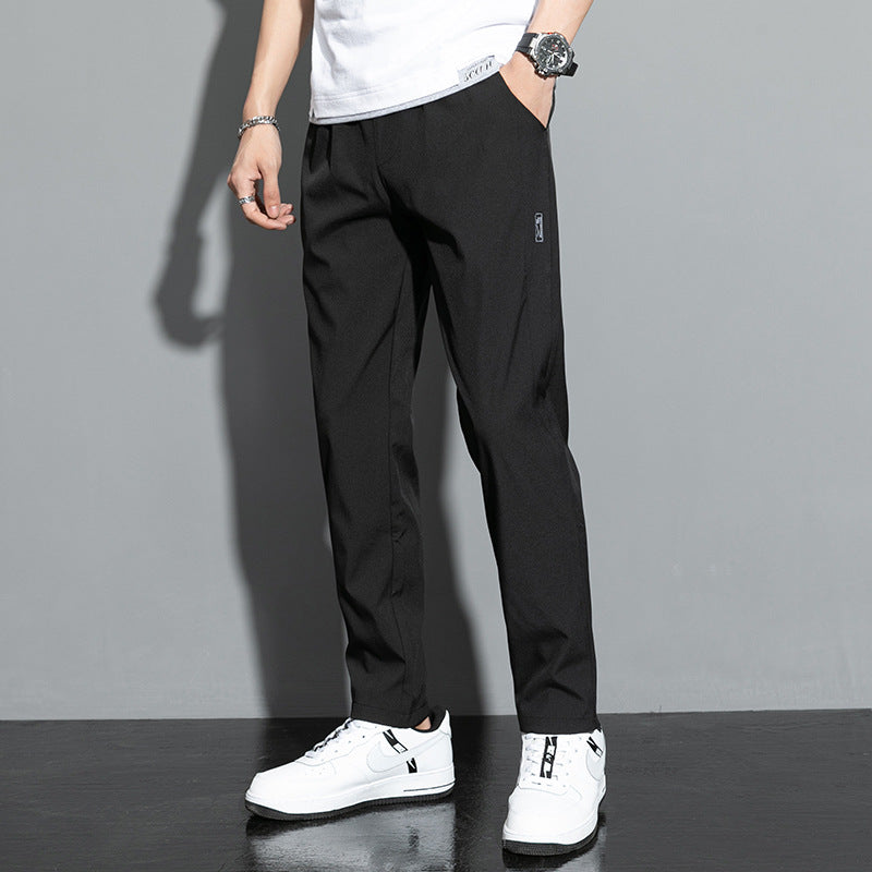 Pantaloni larghi dritti uomo, estivi e freschi, ideali per comfort casual e traspirante.