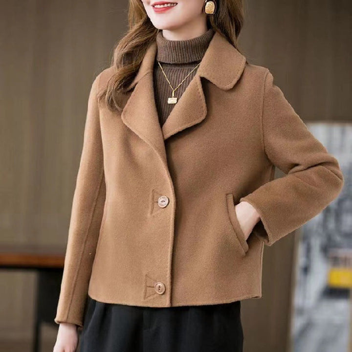Cappotto leggero donna autunnale in grigio chiaro, giacca corta ideale per un tocco di stile moda.