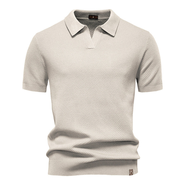 Polo uomo moderna e strutturata, un must-have per abbigliamento maschile versatile e confortevole.