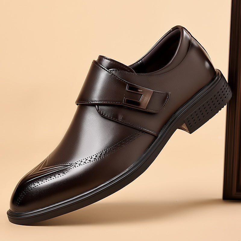Oxford slip-on da uomo in pelle con fibbia. Scarpe eleganti e formali con punta brogue per ufficio e cerimonie.