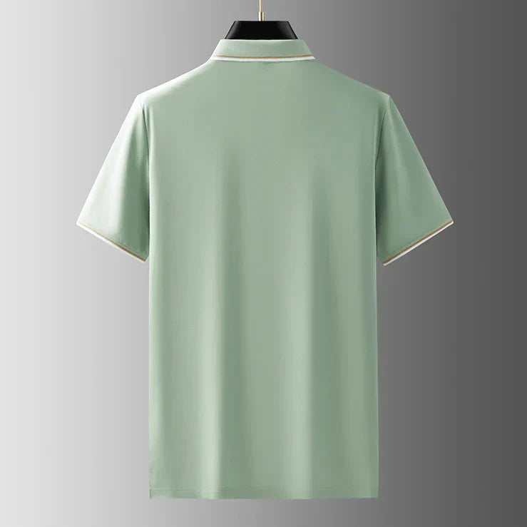 Polo uomo manica corta, vestibilità sartoriale. Scollo a V, look elegante e casual chic per l'abbigliamento estivo.