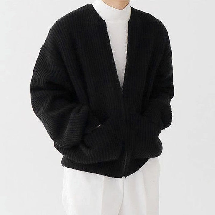 Cardigan uomo in maglieria, zip intera, vestibilità comoda. Stile autunnale per abbigliamento casual maschile.