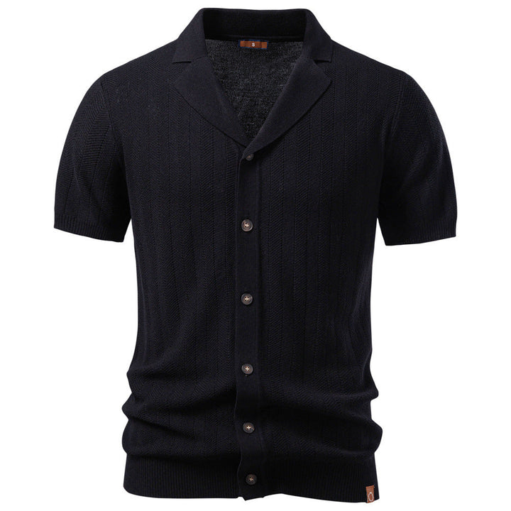 Cardigan uomo maniche corte, con bottoni e risvolto. Essenziale per uno stile elegante casual in ogni stagione.