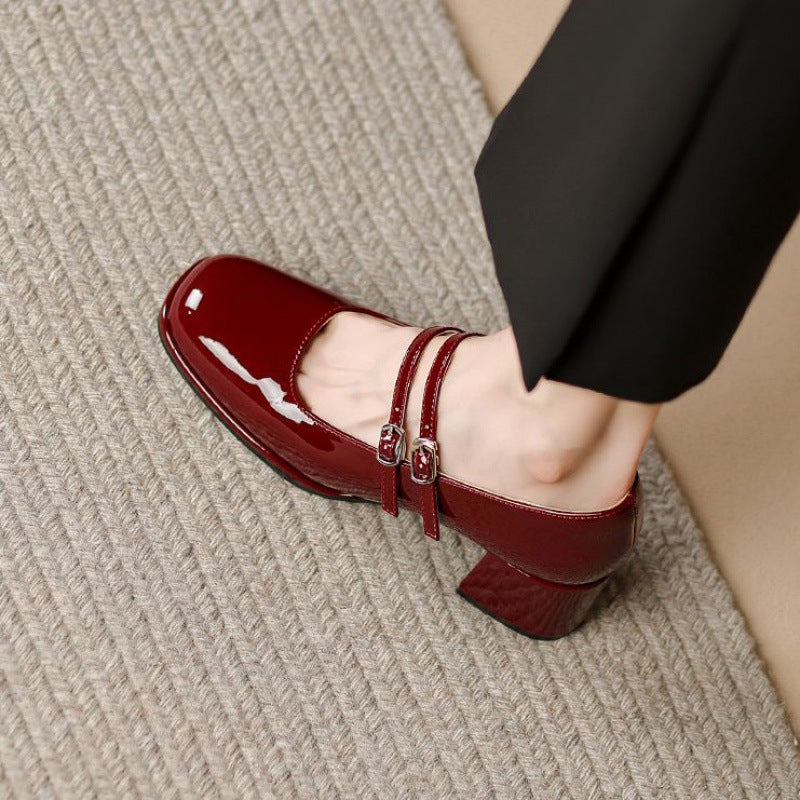 Scarpe Mary Jane décolleté donna primaverili, con tacco largo per massimo comfort e look elegante autunnale.