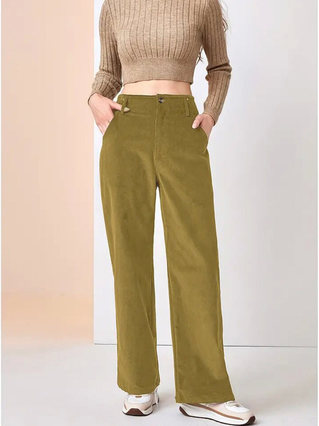 Pantaloni comodi donna a gamba larga, vita alta. Un capo versatile ed elegante per il tuo guardaroba femminile.