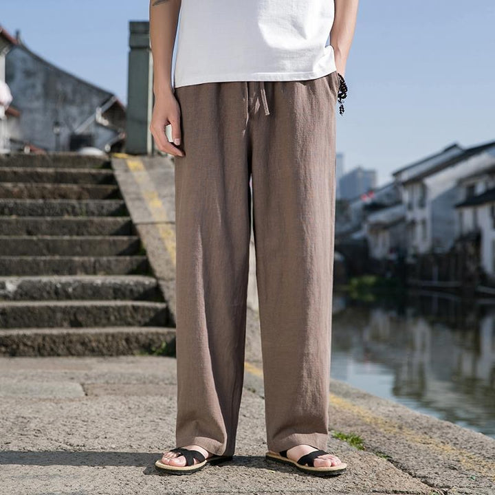 Pantaloni larghi uomo taglie forti, gamba dritta per comfort estivo. Stile casual e versatile.