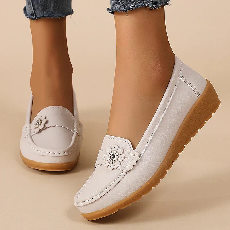 Moda estiva: sandali slip-on donna con supporto arco, eleganti e pratici per ogni occasione.