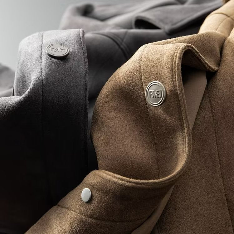 Giacca uomo per moda autunno, comoda e resistente. Eleganza e stile casual per l'outfit maschile versatile.