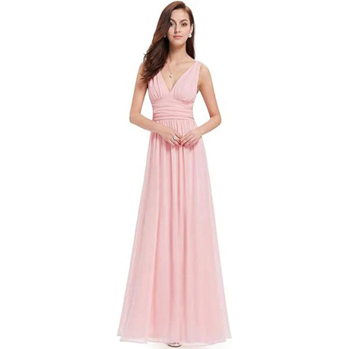 Abito lungo elegante scollo a V per donna, senza maniche, ideale come vestito da sera o festa.