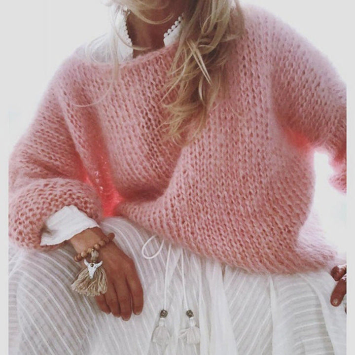 Maglione donna oversize in morbida maglieria, disponibile in vari colori e taglie grandi, per uno stile elegante.