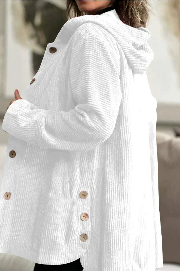 Outerwear femminile verde con cappuccio, ideale per un look casual e confortevole.