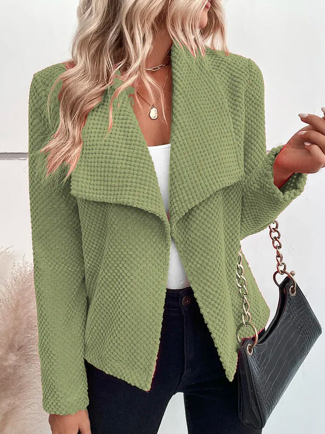 Giacca aperta donna con cascata, versatile per stile casual o elegante. Perfetta per primavera e autunno.