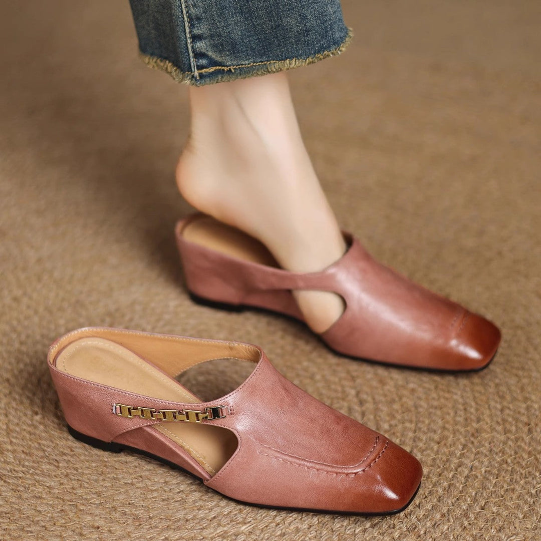 Eleganti mocassini mules donna, calzature casual con plantare comfort, stile quotidiano.