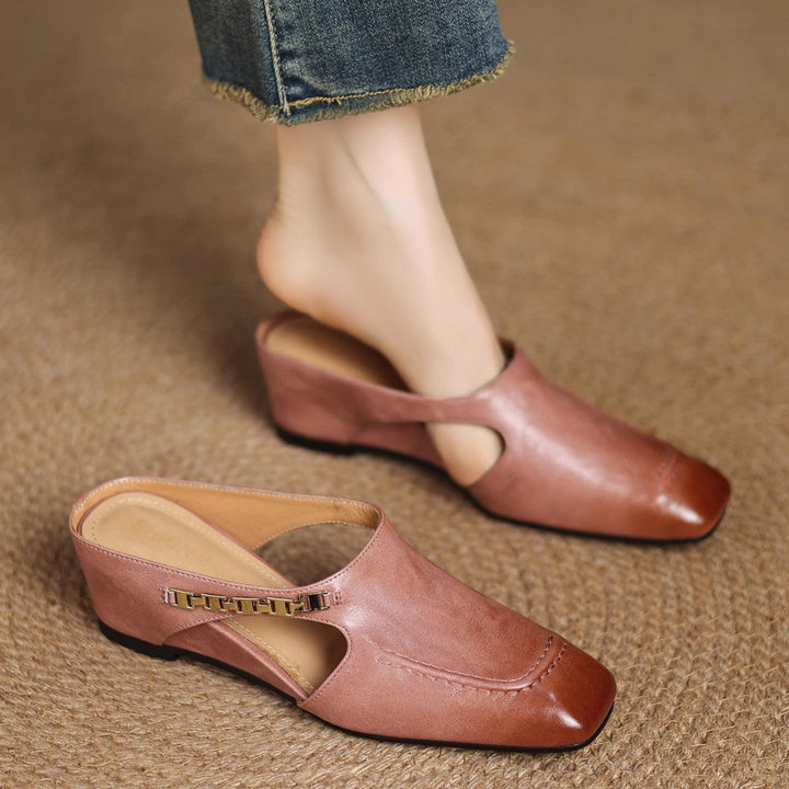 Eleganti mocassini mules donna, calzature casual con plantare comfort, stile quotidiano.