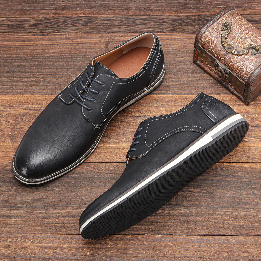 Scarpe eleganti uomo stringate, design moderno con punta liscia per un tocco di classe.