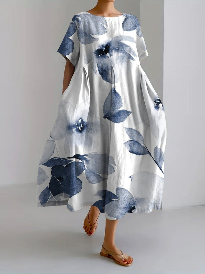 Donna che indossa abito maxi floreale giapponese, vestito estivo kaftan elegante e comodo per l'estate.