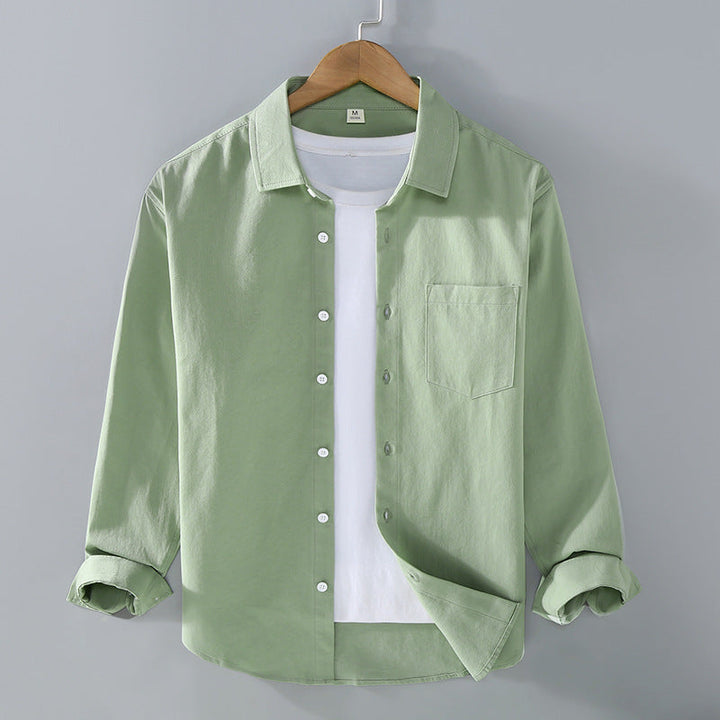 Camicia uomo con vestibilità morbida, maniche lunghe, colletto aperto. Stile casual ed elegante.