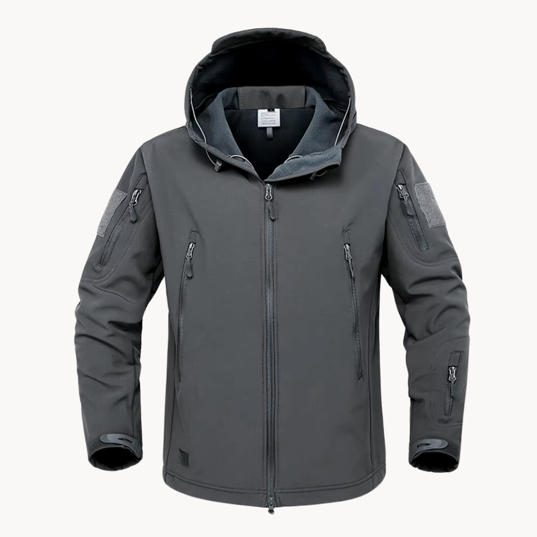 Elegante giacca uomo con cappuccio, impermeabile e ultraleggera, un outerwear versatile.