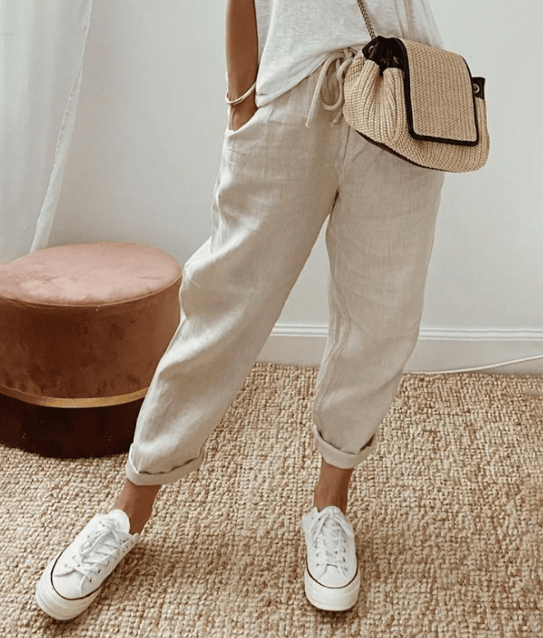Pantaloni donna a vita alta, estivi e comodi. Perfetti per un look fluido ed elegante, adatti a ogni occasione.