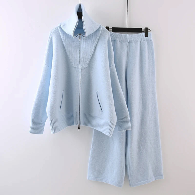Set completo maglia da donna con maglione a collo alto e pantaloni casual con vita elastica. Ideale per l'inverno.