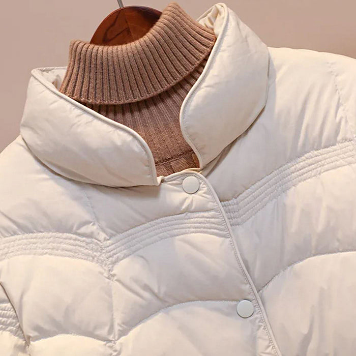 Giacca piumino donna elegante e leggera. Massima versatilità e comfort per un abbigliamento esterno di tendenza.