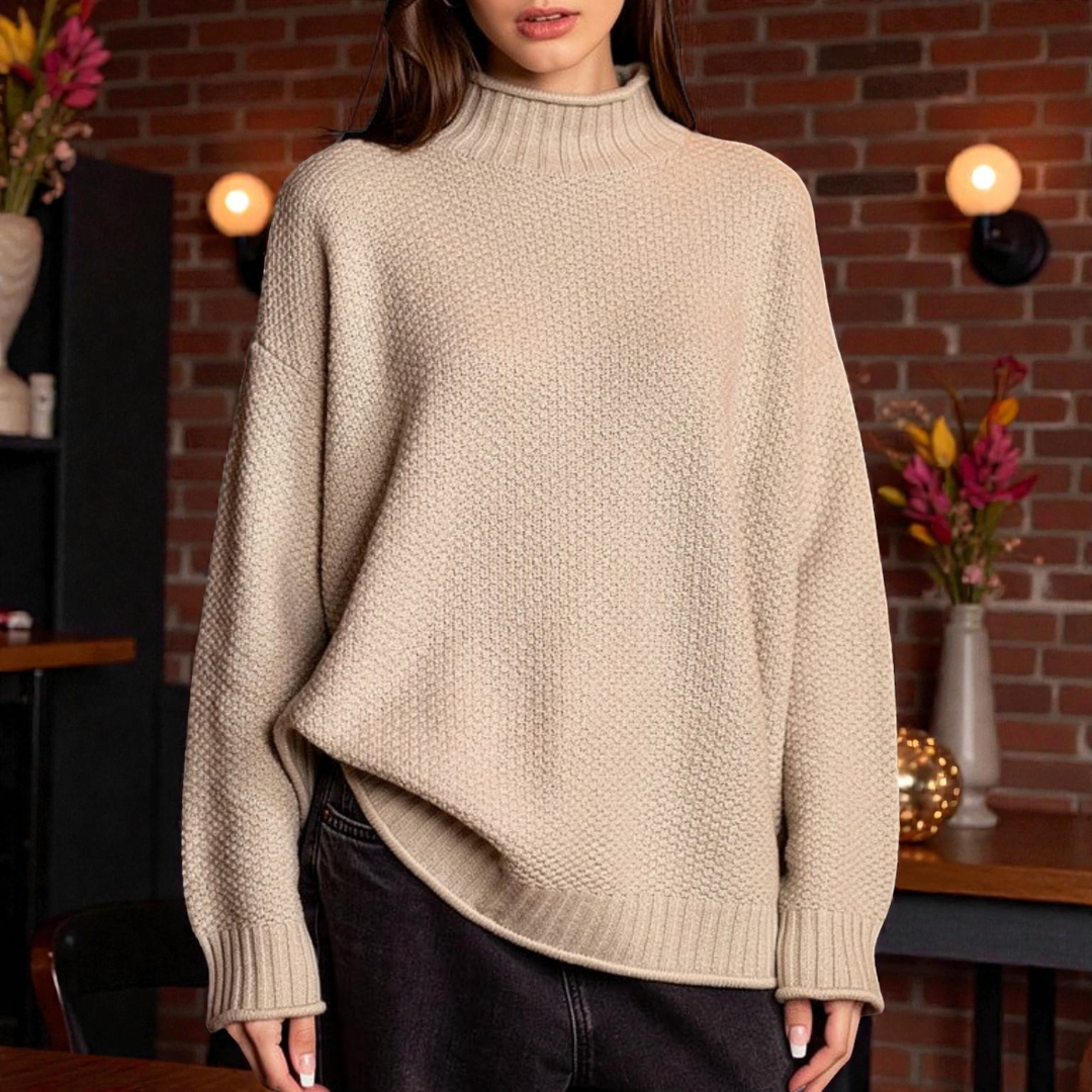 Maglione donna a collo alto a coste, caldo e versatile per l'inverno, perfetto per outfit casual o eleganti.