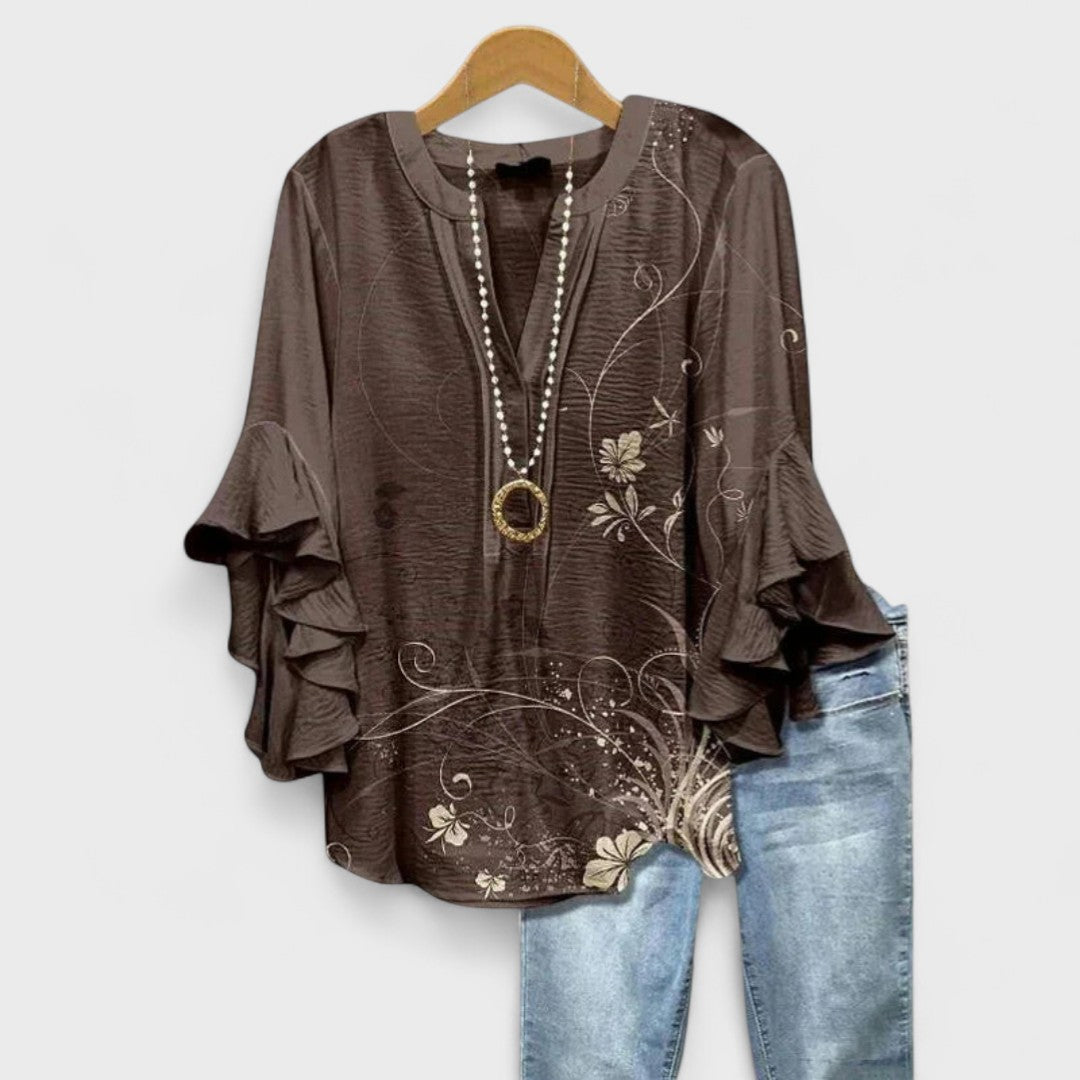 Maglietta estiva donna, comfort leggero e look versatile. Ideale per giornate calde, moda casual.