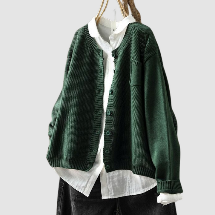 Cardigan elegante da donna in maglia a coste, un must-have per la nuova collezione moda femminile.