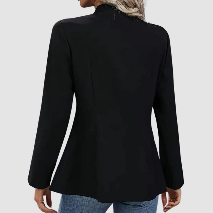 Blazer donna blu navy, strutturato ed elegante, per abbigliamento chic professionale e moda.