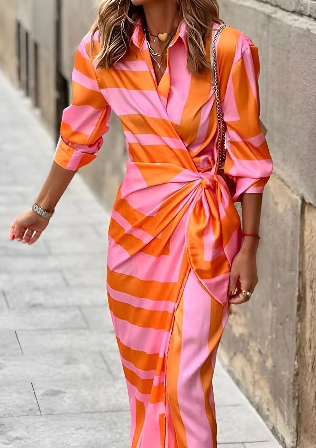 Abito elegante stampato con vestibilità aderente, perfetto per il tuo abbigliamento femminile.