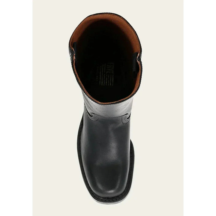Calzature donna: stivali alti marroni, stile cowboy. Comodi e alla moda, con punta quadrata e tacco robusto.