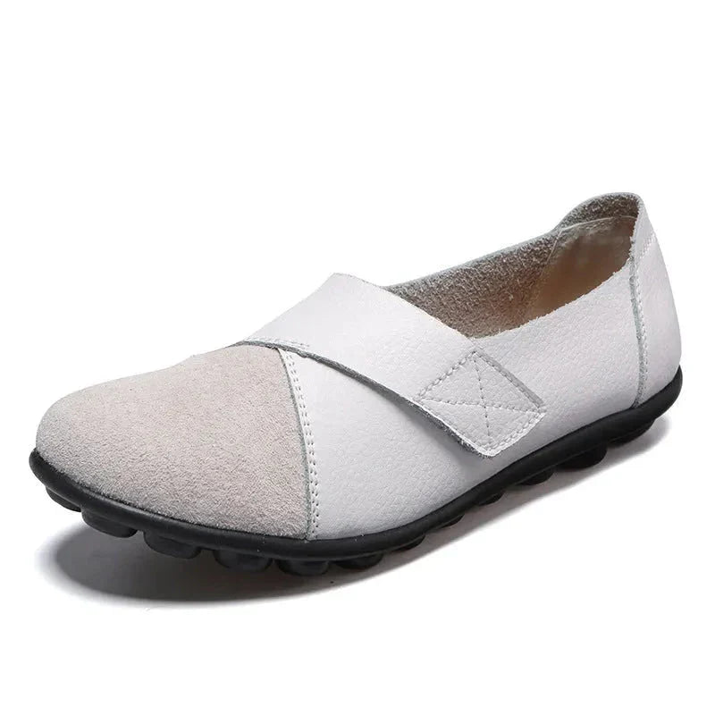 Mocassini donna in pelle, scarpe ergonomiche senza lacci, ideali per passeggio e supporto plantare.