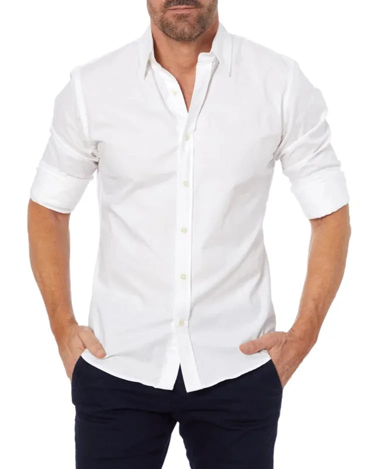Camicia casual chic uomo a maniche lunghe, tessuto morbido, ideale per outfit rilassati ma curati.