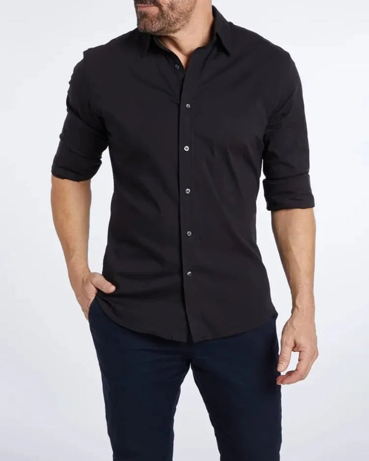 Vestibilità moderna camicia classica uomo, maniche lunghe, assicura comfort e stile impeccabile.