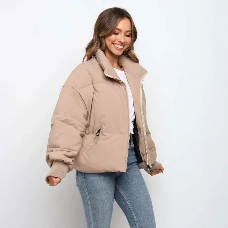 Puffer donna trapuntata khaki per l'inverno, stile oversize moderno e casual, ideale come capospalla calda.