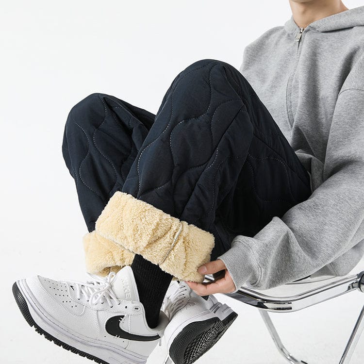 Morbidi pantaloni trapuntati larghi da uomo, perfetti per il freddo invernale.