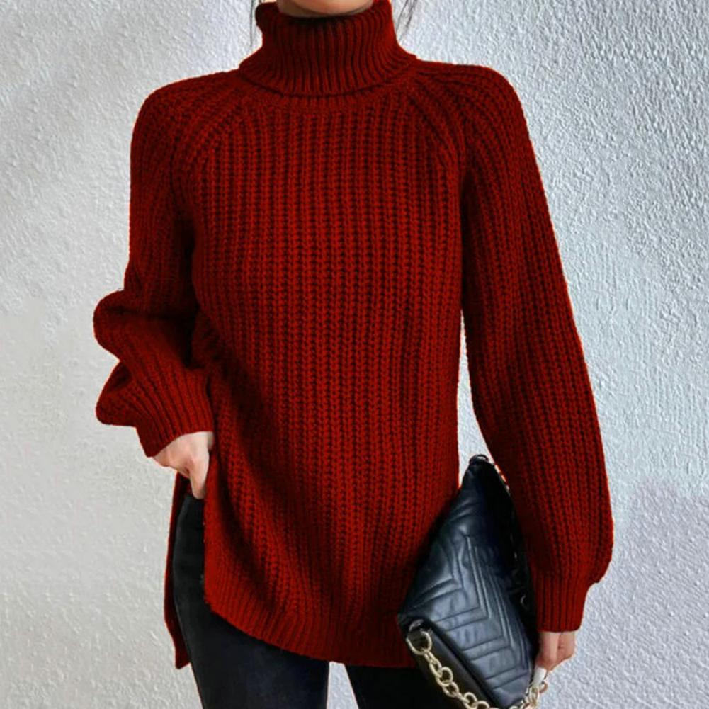 Caldo maglione dolcevita da donna lavorato a maglia, vestibilità comoda per un look casual o streetwear.
