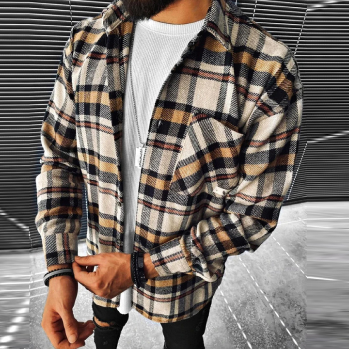Elegante camicia uomo a maniche lunghe, vestibilità regolare. Moda maschile e stile quotidiano per comfort.