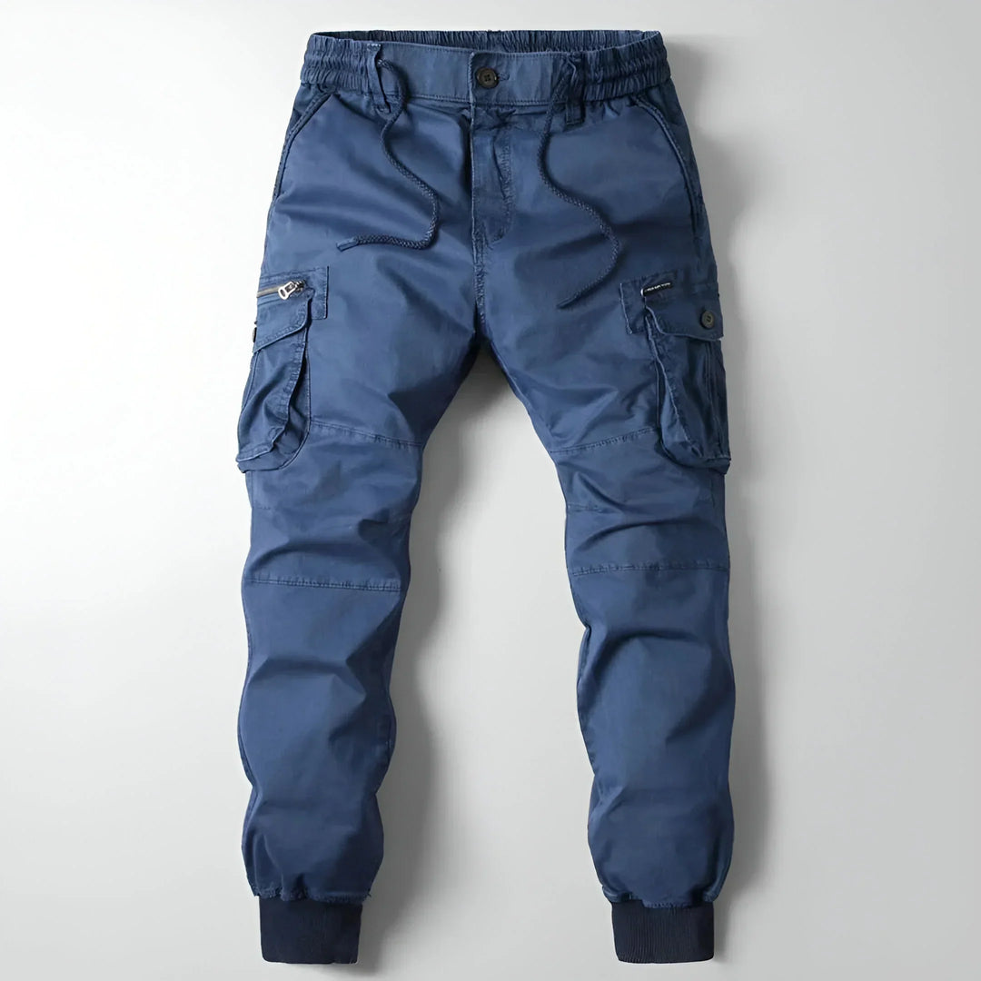 Pantaloni cargo da uomo, colore nero profondo, stile urbano e casual, un must-have per il guardaroba maschile.