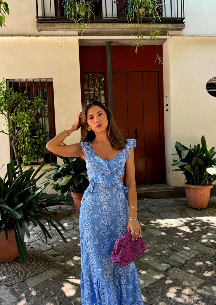 Abito da vacanza estivo donna, schiena scoperta con lacci e ricami, tessuto leggero.