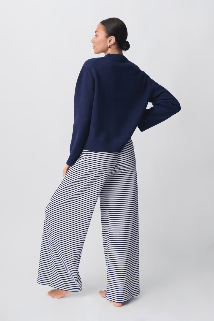Comodi pantaloni da donna a righe per il relax, con coulisse per una vestibilità perfetta. Loungewear casual.