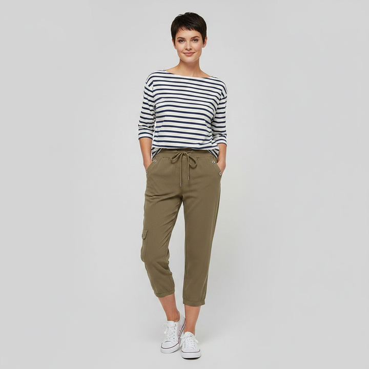 Pantaloni cargo donna casual con coulisse regolabile e tasche capienti, un capo versatile e alla moda.
