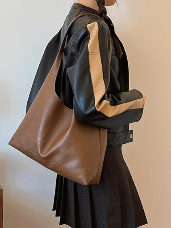 Borsa a tracolla da donna in pelle di alta qualità, perfetta per organizzazione e look chic quotidiano.