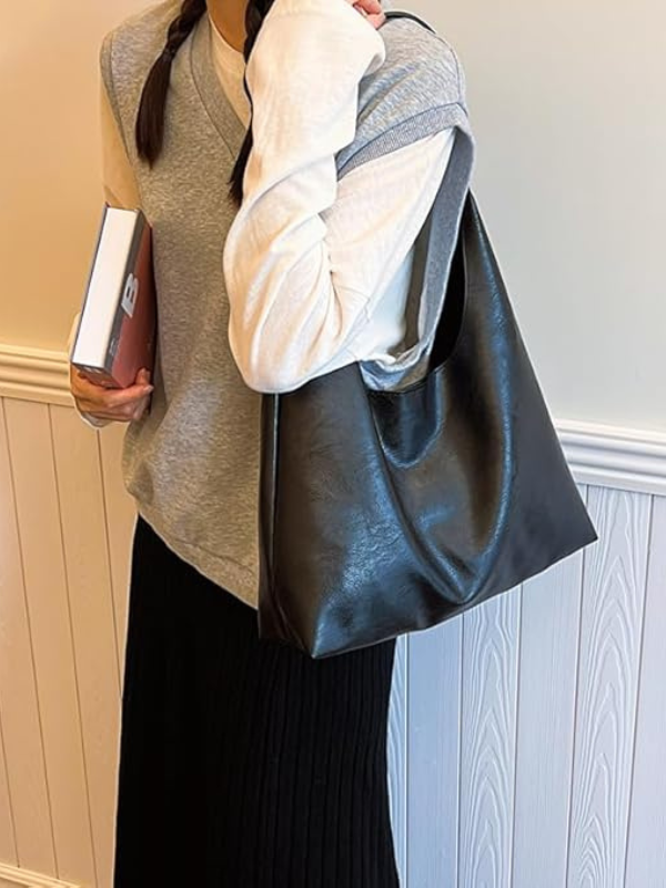 Borsa a tracolla in pelle per donna, un accessorio elegante, chic e versatile per ogni giorno.