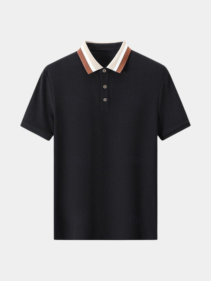Polo uomo estiva, manica corta e comoda, con elegante colletto a contrasto. Perfetta per il relax.